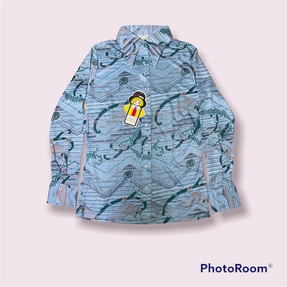 70s Helen Sue Deadstock Blouse / Vintage Novelty Print Nylon Top Size S